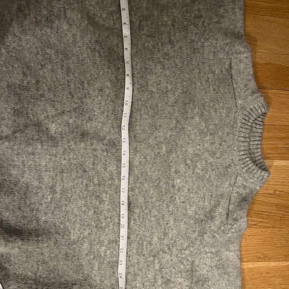 Luxury wool sweater - Picture 7 of 9